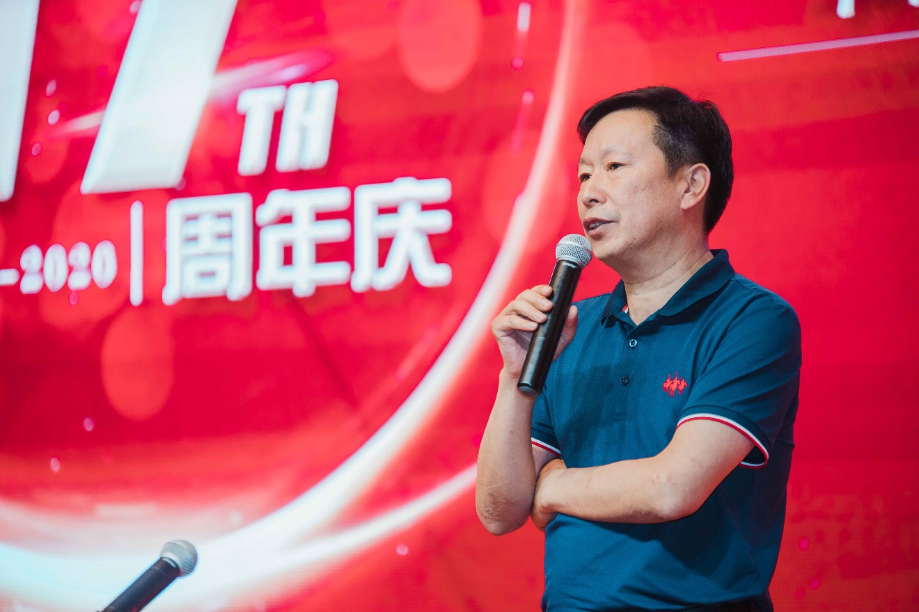 菠菜担保网十七载 因你更精彩